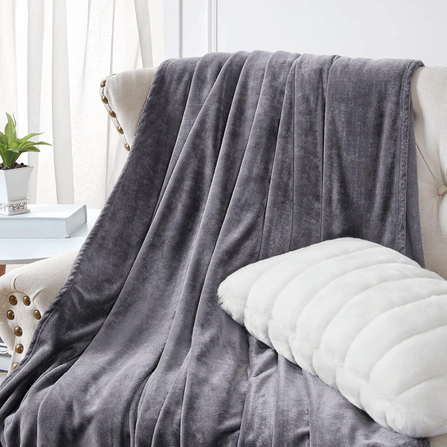 Luxury Redos Microfiber Blankets
