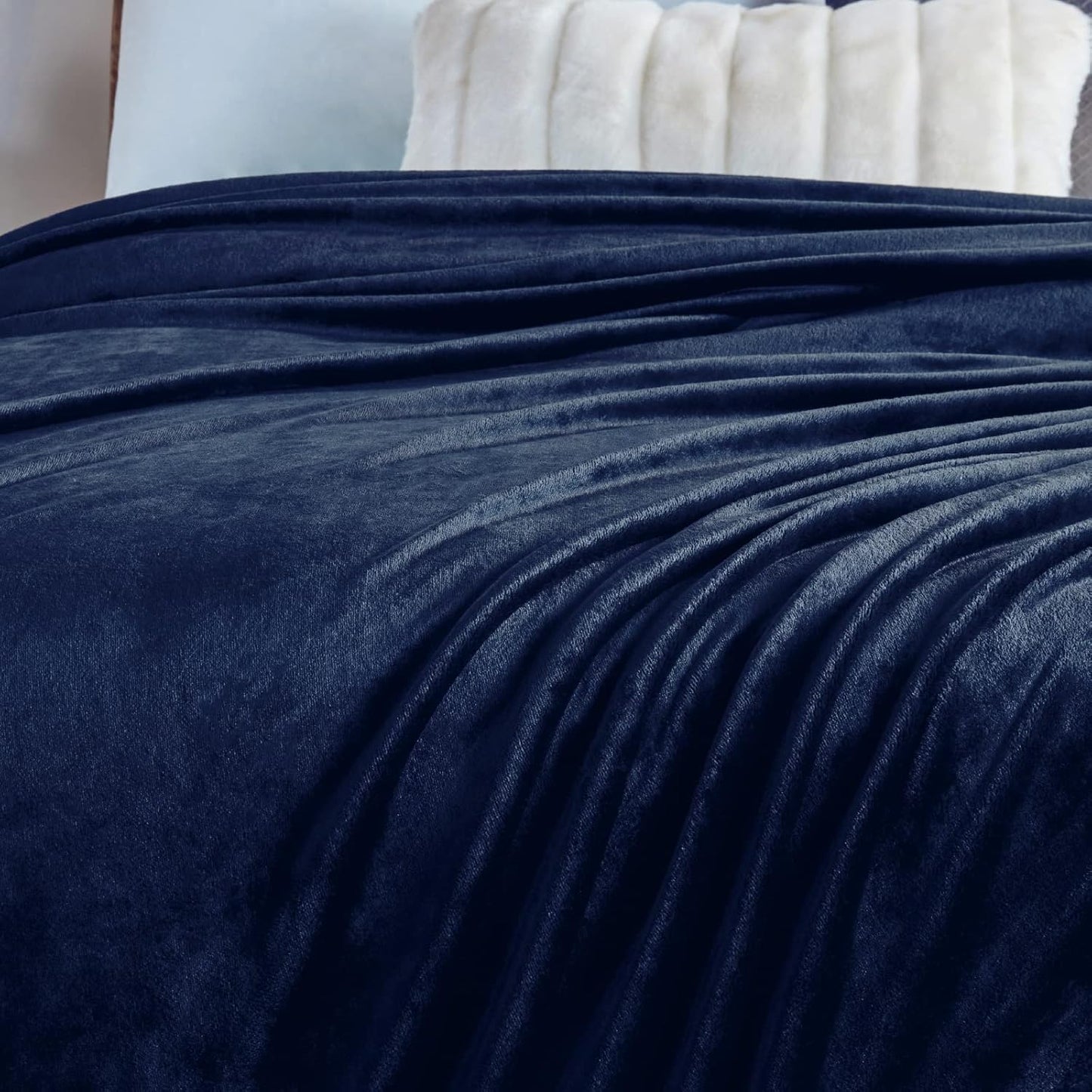 Luxury Redos Microfiber Blankets