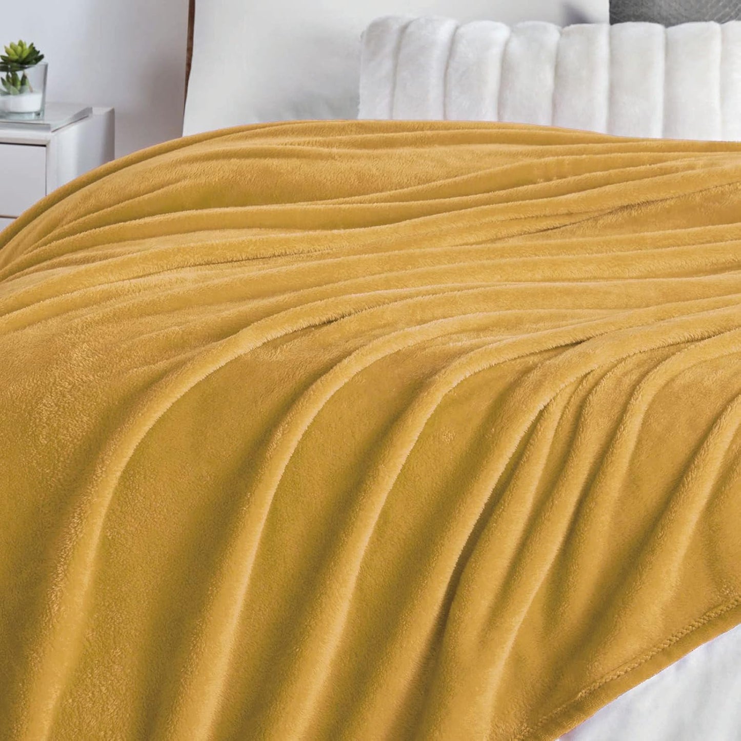 Luxury Redos Microfiber Blankets
