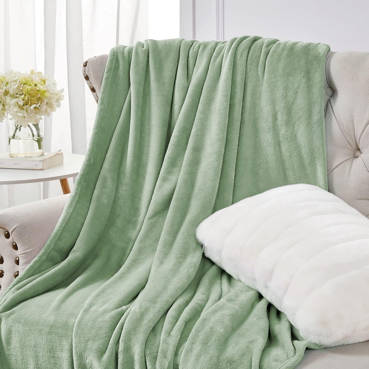 Luxury Redos Microfiber Blankets