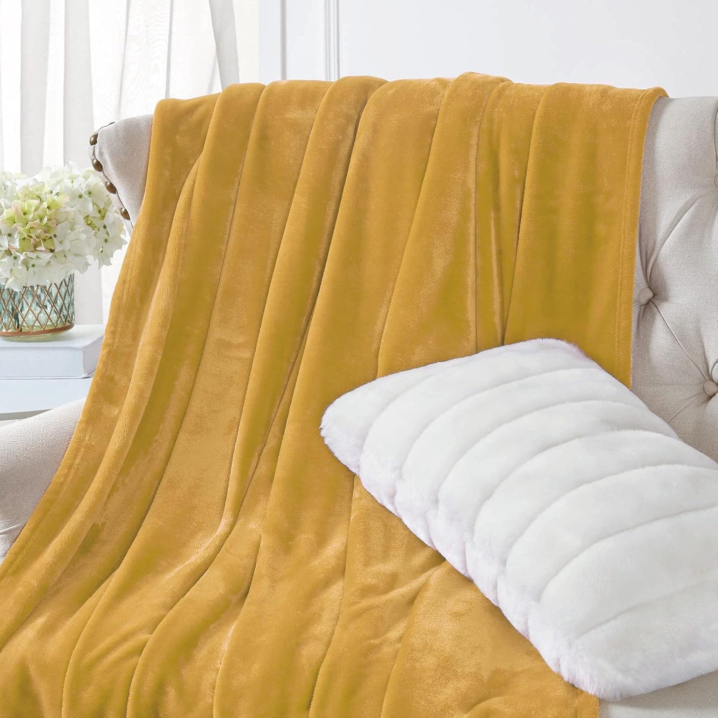 Luxury Redos Microfiber Blankets
