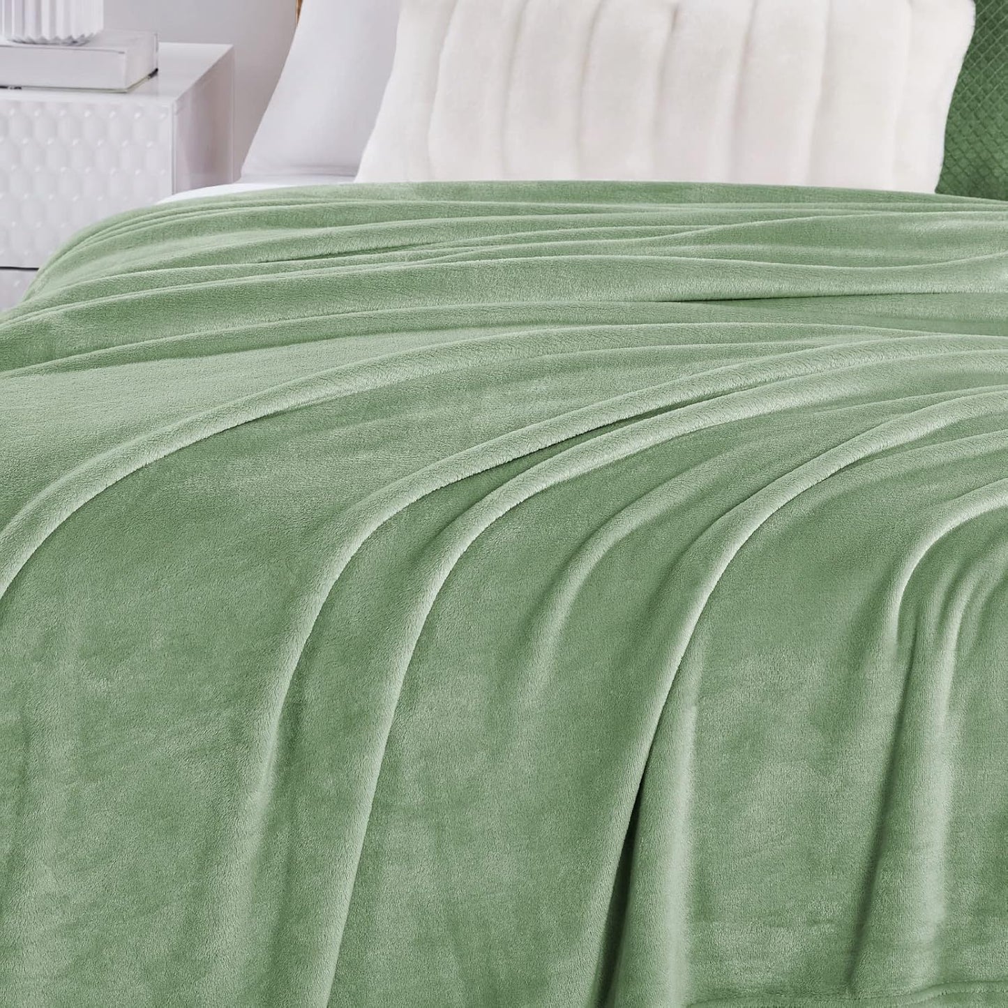 Luxury Redos Microfiber Blankets